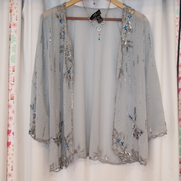 Gorgeous Special Occasion Dress - Picture 5 of 9